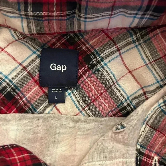 Men’s Gap Red Plaid Button Down Shirt Size Large - Picture 6 of 6